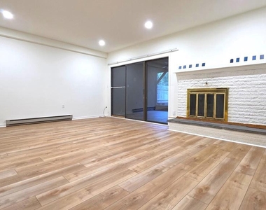 25 Village Drive - Photo Thumbnail 11