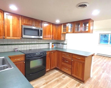 25 Village Drive - Photo Thumbnail 8