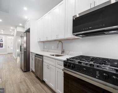 1209 Shepherd Street Nw - Photo Thumbnail 3