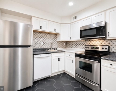3927 Pennsylvania Avenue Se - Photo Thumbnail 7