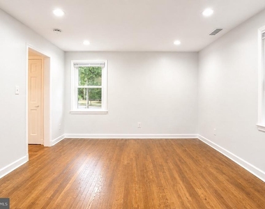 3927 Pennsylvania Avenue Se - Photo Thumbnail 2