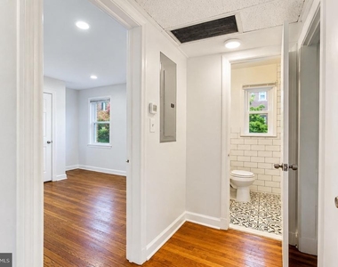 3927 Pennsylvania Avenue Se - Photo Thumbnail 9