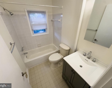 2807 4th Street Ne - Photo Thumbnail 5