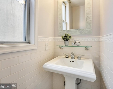 104 R St #a Ne - Photo Thumbnail 16