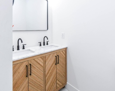 104 R St #a Ne - Photo Thumbnail 21