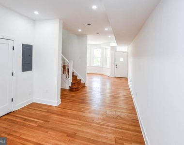 104 R St #a Ne - Photo Thumbnail 4