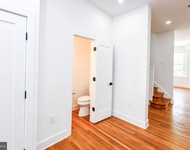 104 R St #a Ne - Photo Thumbnail 7