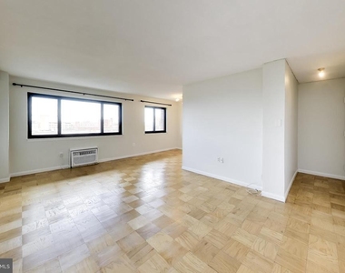 1816 New Hampshire Avenue Nw - Photo Thumbnail 2