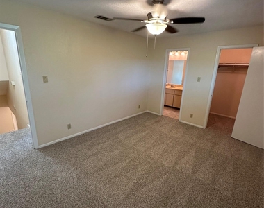 3529 North Hills Dr - Photo Thumbnail 5