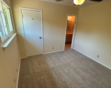 3529 North Hills Dr - Photo Thumbnail 9