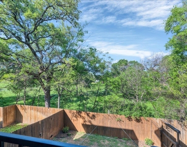 8922 Menchaca Rd - Photo Thumbnail 18