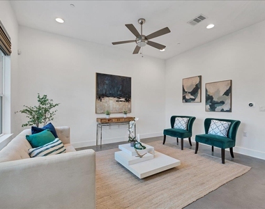 8922 Menchaca Rd - Photo Thumbnail 9