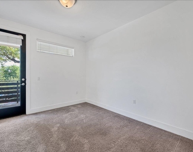 8922 Menchaca Rd - Photo Thumbnail 27