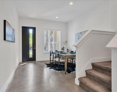 8922 Menchaca Rd - Photo Thumbnail 2