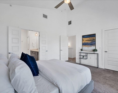 8922 Menchaca Rd - Photo Thumbnail 19