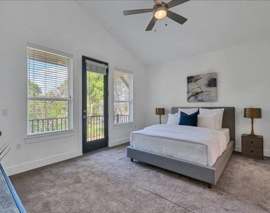 8922 Menchaca Rd - Photo Thumbnail 15
