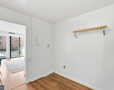 955 26th Street Nw - Photo Thumbnail 9