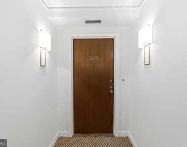 955 26th Street Nw - Photo Thumbnail 4