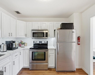 955 26th Street Nw - Photo Thumbnail 10