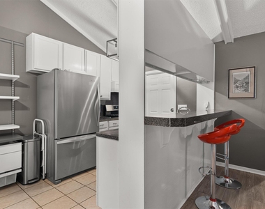 1182 Angelina St - Photo Thumbnail 8