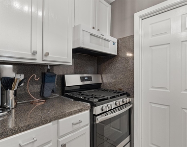 1182 Angelina St - Photo Thumbnail 10