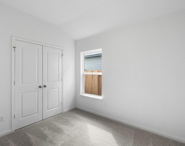 129 Paradise Canyon Dr - Photo Thumbnail 5