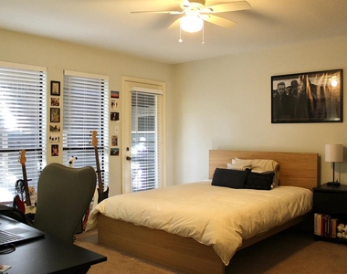 1404 Norwalk Ln - Photo Thumbnail 10