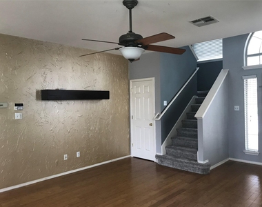 11321 Fletcher Hall Ln - Photo Thumbnail 9