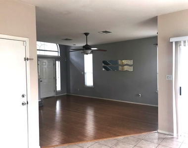 11321 Fletcher Hall Ln - Photo Thumbnail 8