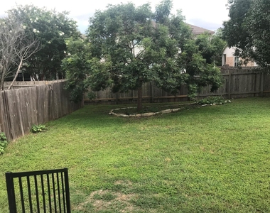 11321 Fletcher Hall Ln - Photo Thumbnail 25