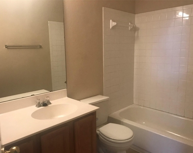 11321 Fletcher Hall Ln - Photo Thumbnail 16