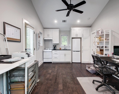 4613 Harmon Ave - Photo Thumbnail 10