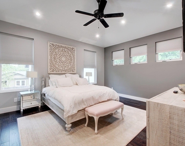 4613 Harmon Ave - Photo Thumbnail 4