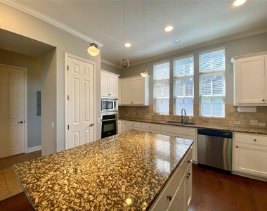 2009 Emma Long St - Photo Thumbnail 4