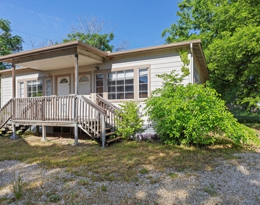 108 W Austin St - Photo Thumbnail 7