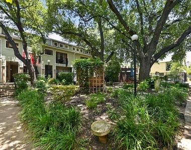 2104 Cullen Ave - Photo Thumbnail 4