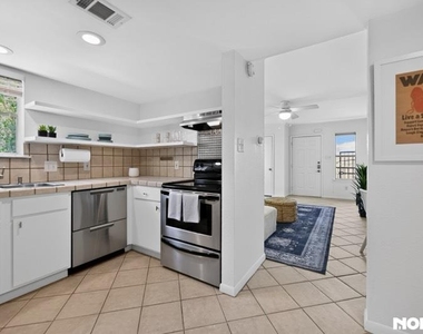 2104 Cullen Ave - Photo Thumbnail 12