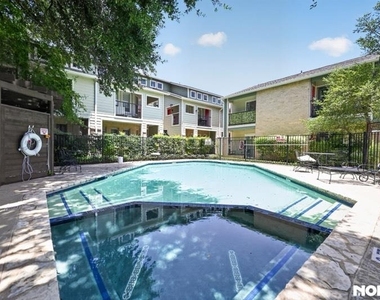2104 Cullen Ave - Photo Thumbnail 3