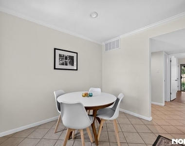 2104 Cullen Ave - Photo Thumbnail 13