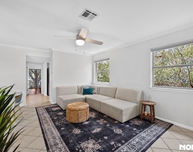 2104 Cullen Ave - Photo Thumbnail 7