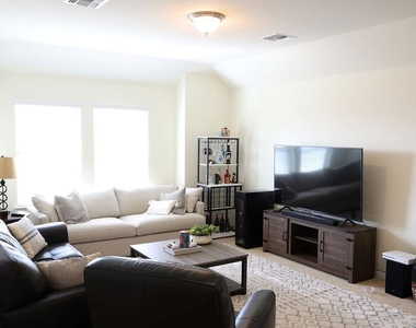 13413 Larrys Ln - Photo Thumbnail 9