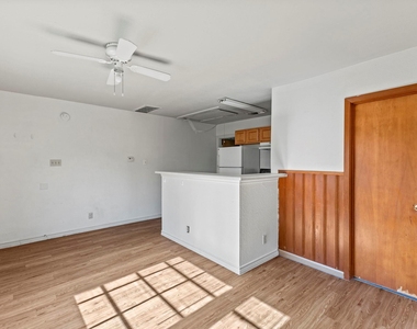 108 W Austin St - Photo Thumbnail 5