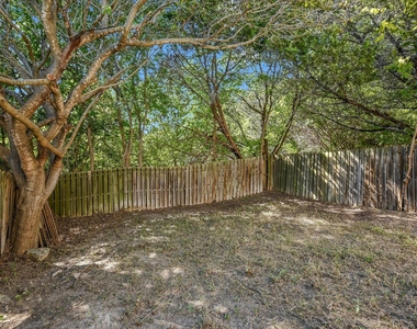 511 Cutty Trl - Photo Thumbnail 19