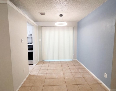 1808 Prairie Knoll Ct - Photo Thumbnail 12