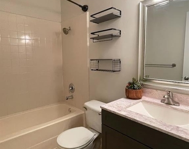1808 Prairie Knoll Ct - Photo Thumbnail 15