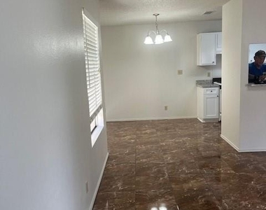 16124 Fitchburg Cir - Photo Thumbnail 3