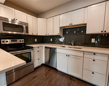 935 La Posada Dr - Photo Thumbnail 8