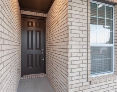 309 Barton Oak Trl - Photo Thumbnail 1