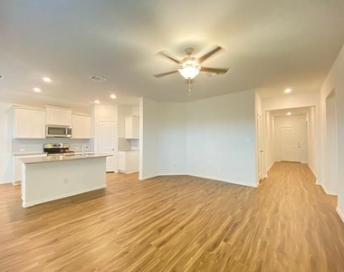 426 Bluejack Way - Photo Thumbnail 1