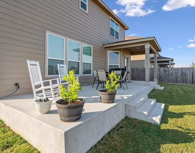 753 Bailey Park Dr - Photo Thumbnail 2